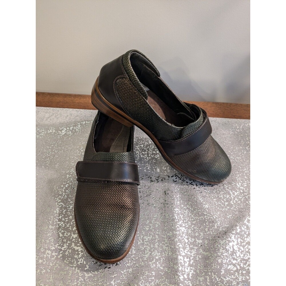 Naot Wind Shoes Womens 37 (6-6.5) Rattlesnake Loafers Brown Iridescent Leather